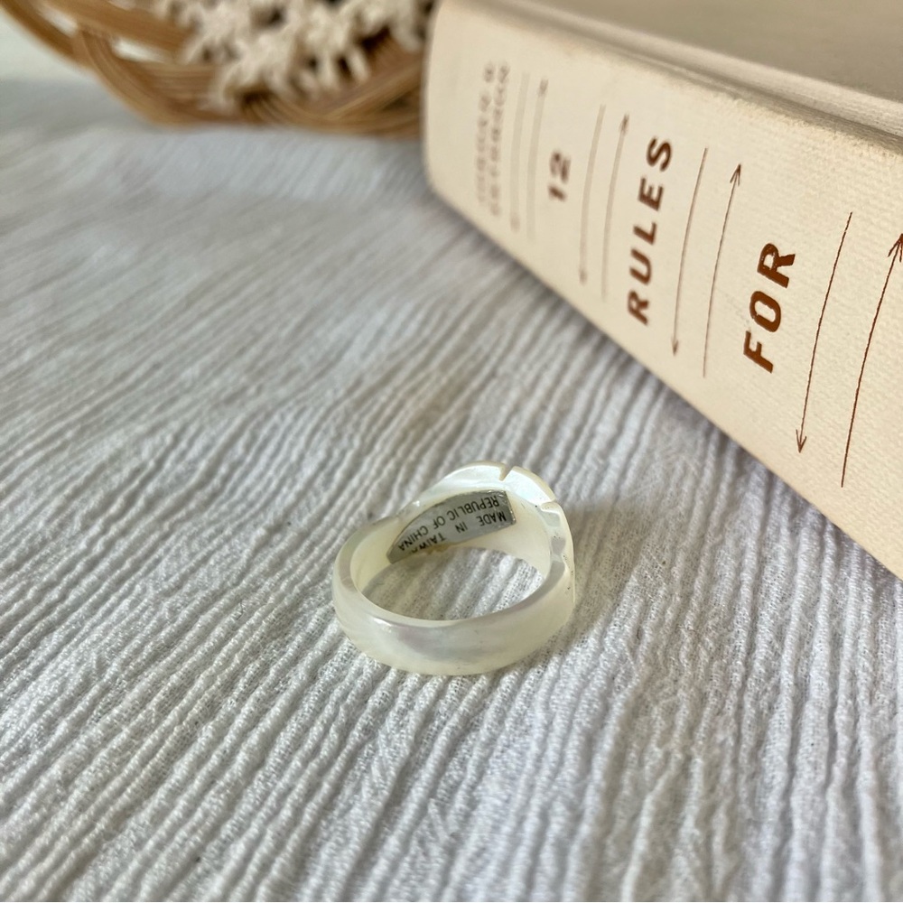 White Carved Mother of Pearl Ring Band “Gaia” Taiwan Chunky Earthy Eclectic Neut - Picture 8 of 13